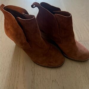 Lucky Brand Yoniana Wedge Booties – Rust Suede